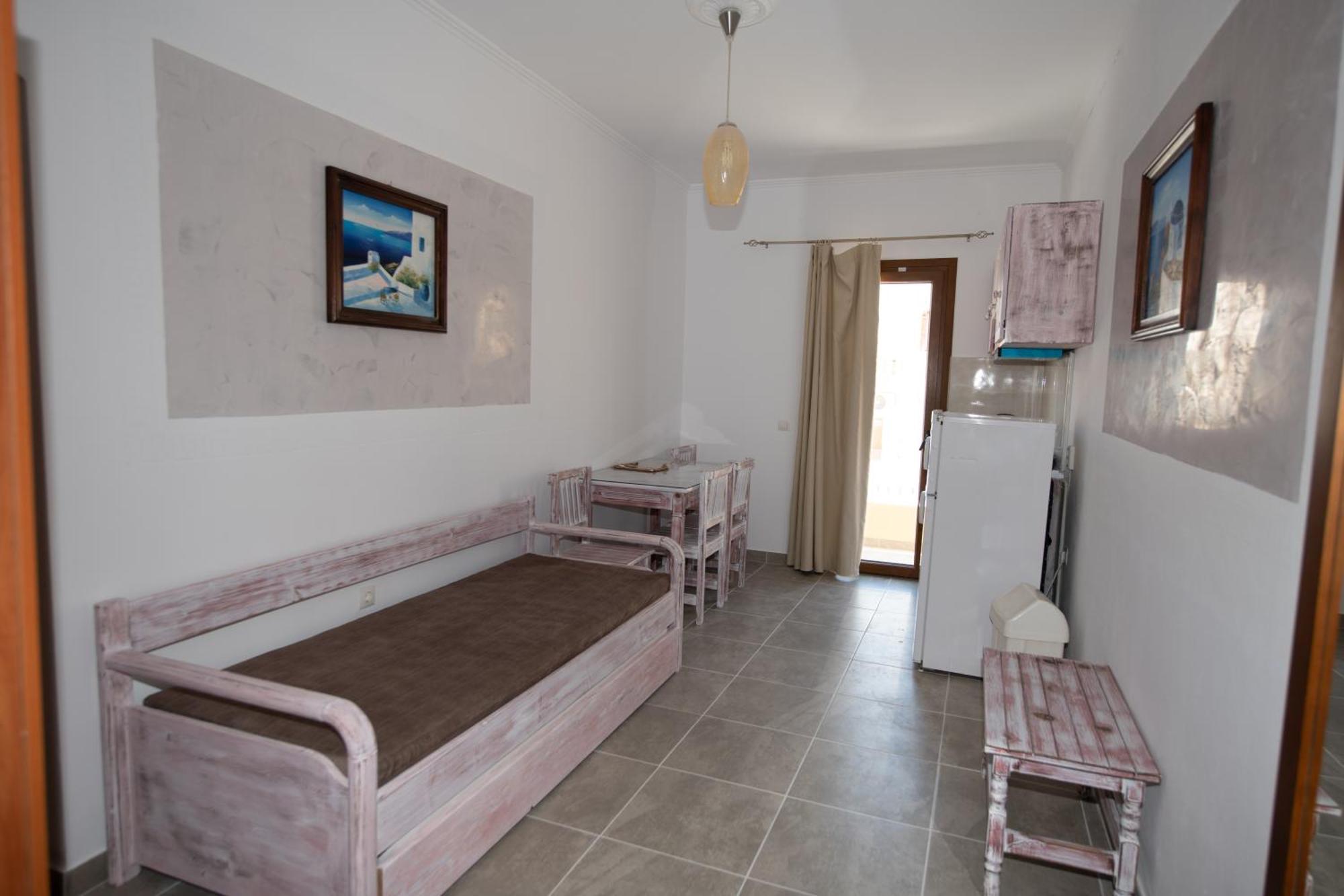 Orfeas Apartments คามารี ภายนอก รูปภาพ