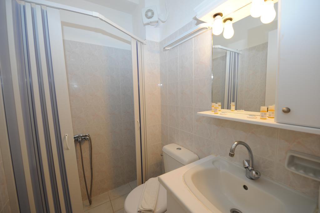 Orfeas Apartments คามารี ภายนอก รูปภาพ