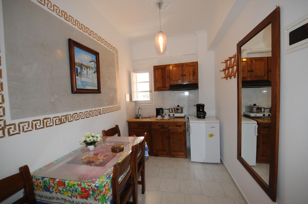 Orfeas Apartments คามารี ภายนอก รูปภาพ